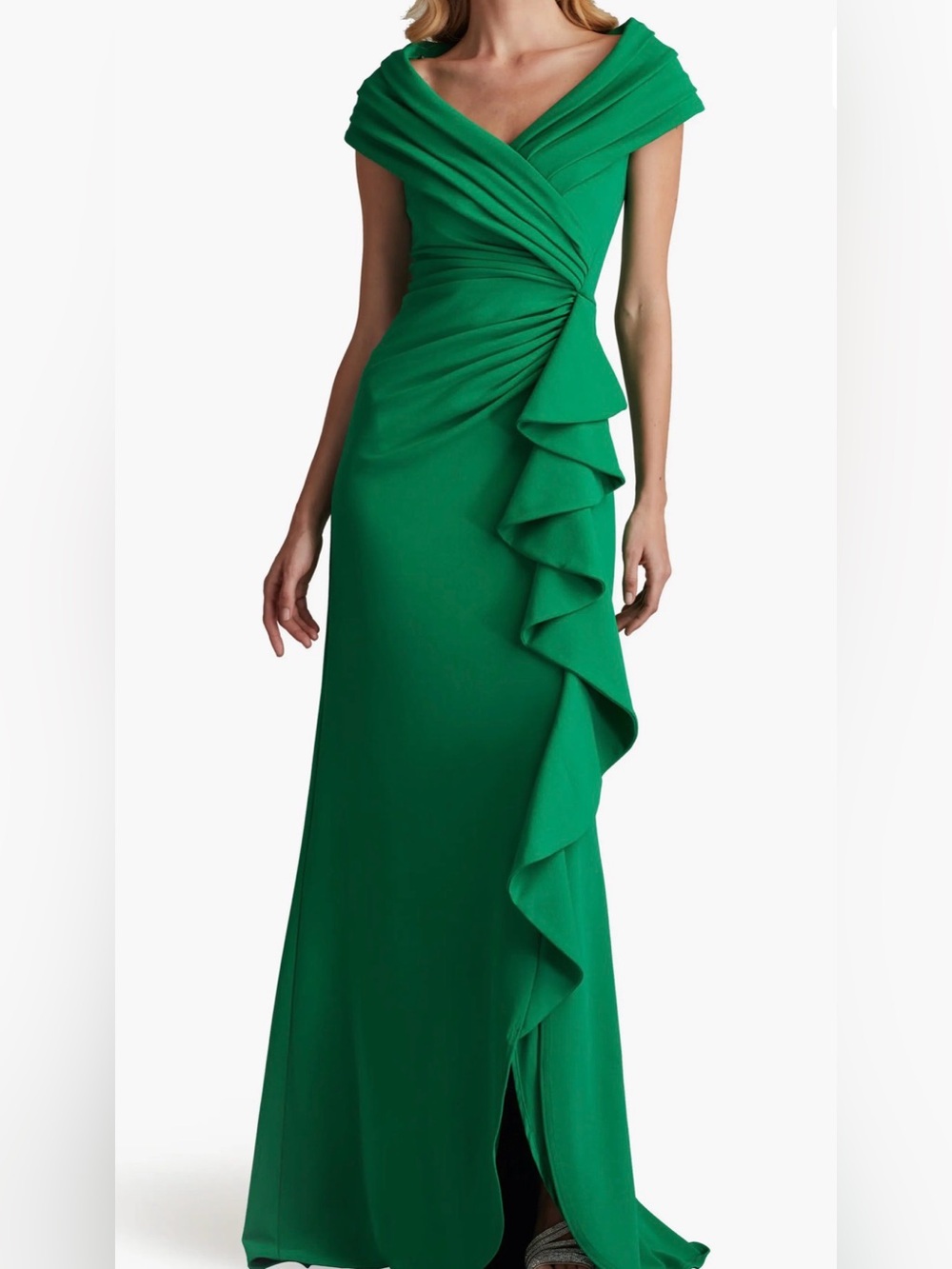 NEW Tadashi Shoji Cascade Green Ruffle Portrait Neck Gown, Large